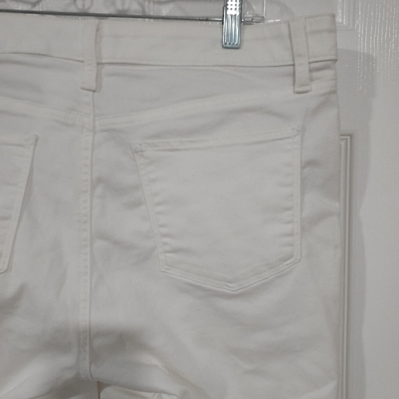 Talbots White Flawless Five-Pocket Slim Ankle Denim Jeans in Size 12 - Picture 7 of 13